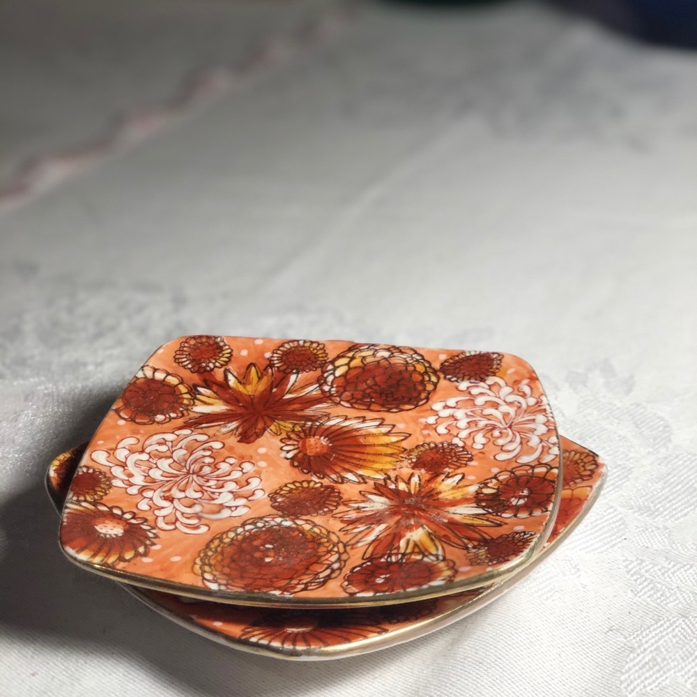 Trinket dish/chopstick holder